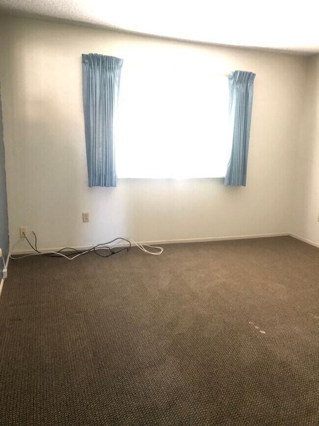 Building Photo - Beautiful upgraded 3b/2b home for rent in ...