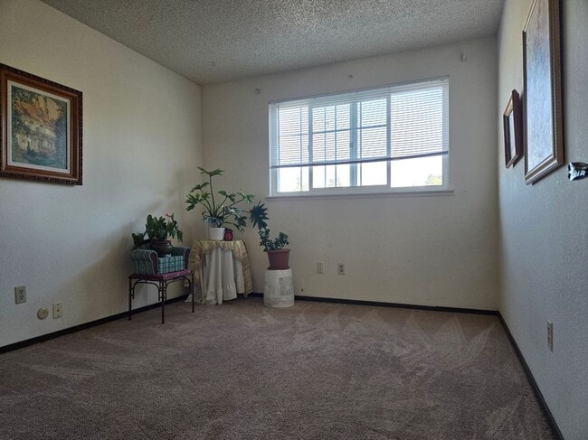 Foto del edificio - 5001 Fern Pl