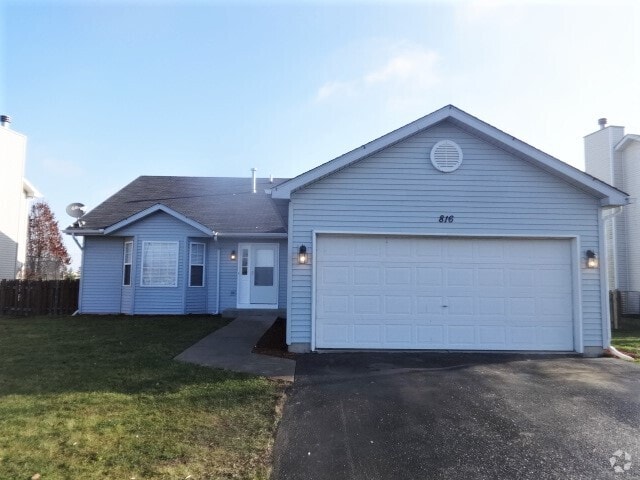Building Photo - 816 Shorewood Dr
