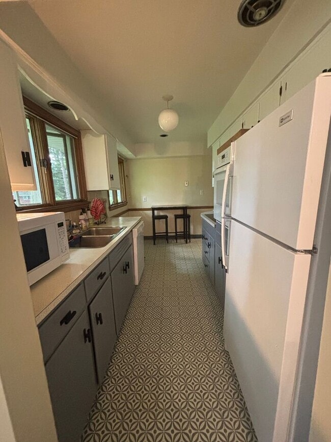 Foto del edificio - Charming 3 beds 2 baths in Mayfield!