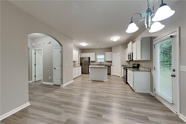 Foto del edificio - 119 Spring Forrest Ln