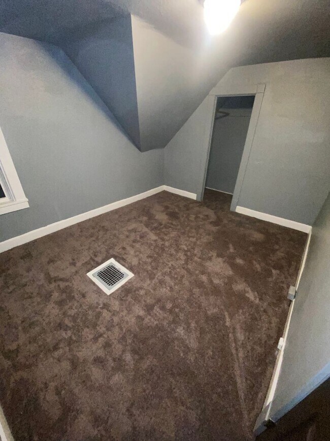 Foto del edificio - 3154-3154B N 12th St - 3 unit