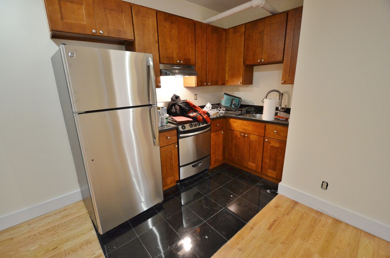 Primary Photo - 109 Peterborough St