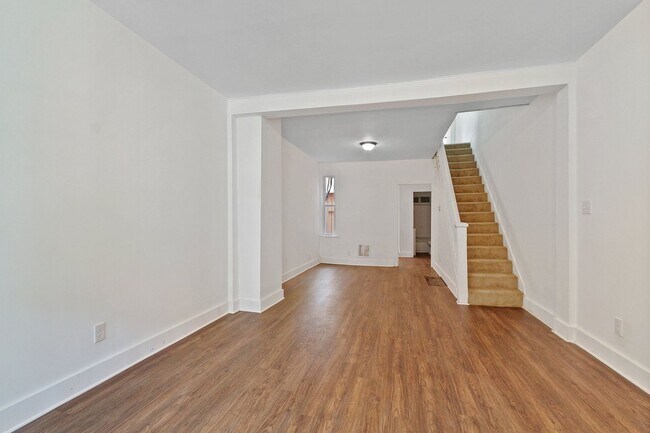 Foto del edificio - Coming Soon! Spacious 4 Bedroom, 1.5  Bath Home in York, Pa!