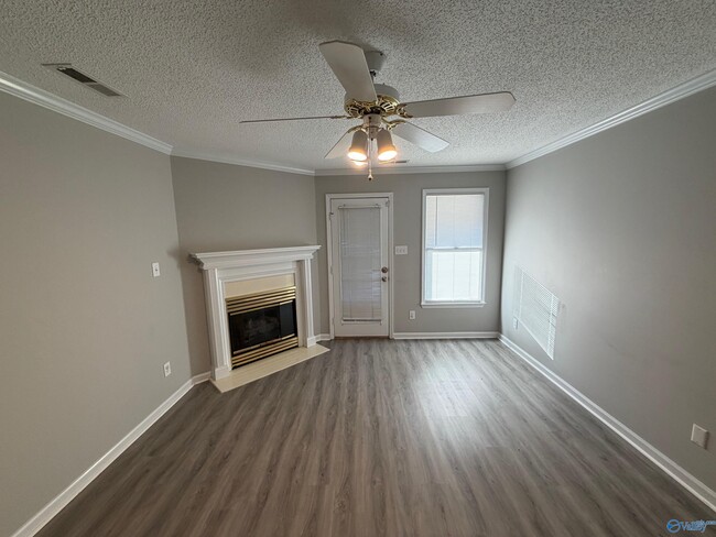 Foto del edificio - 2405 Halifax Pl SW