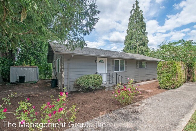 Foto del edificio - 2 br, 1 bath House - 2202 E 35th Street