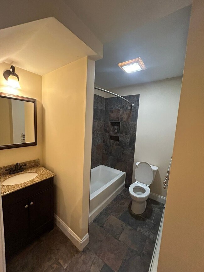 Foto del edificio - 51 N Union St