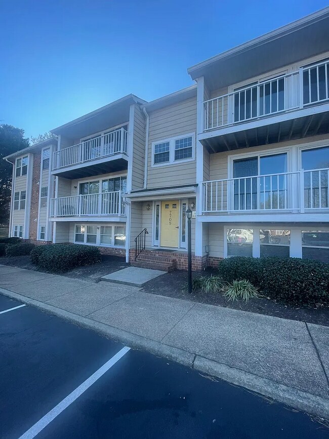 Foto del edificio - 7705 Okeith Ct