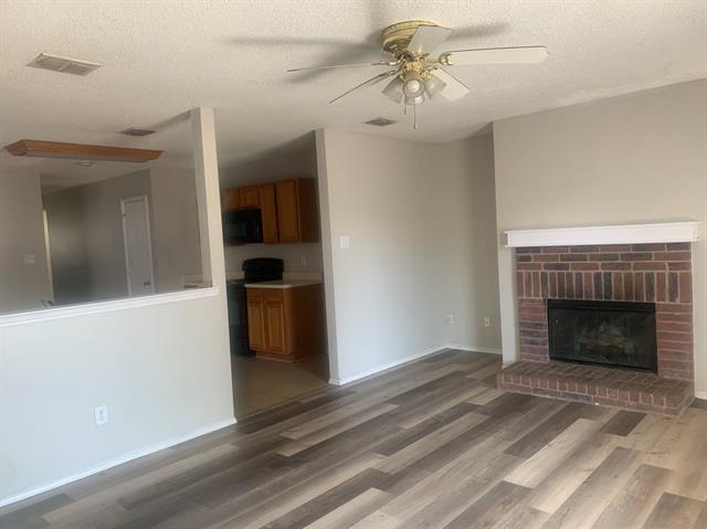 Building Photo - 2208 Bradford Pear Dr
