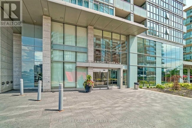 Photo du bâtiment - 15 Iceboat Terr