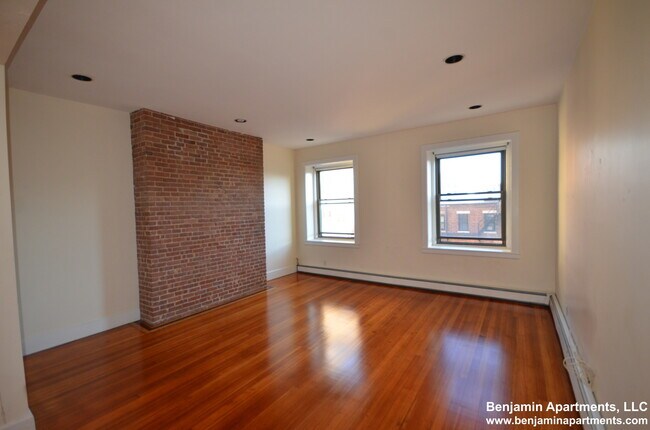 Building Photo - 470 Commonwealth Ave