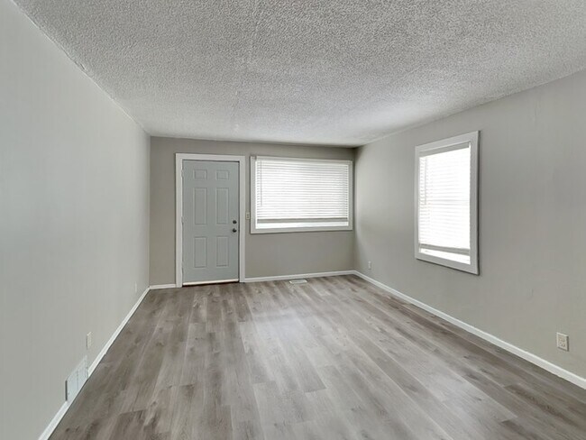 Foto del edificio - 3969 Reservoir Blvd