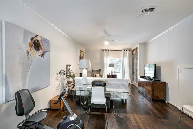 Foto del edificio - 1801 Stoney Brook Dr