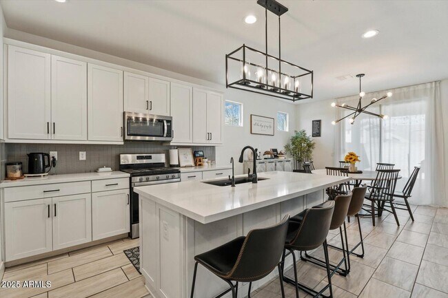 Foto del edificio - 10994 W McKinley St