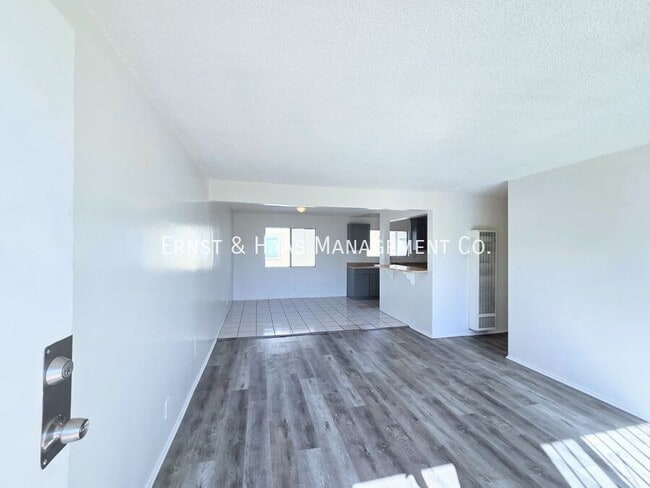 Foto del edificio - 1330 Walnut Ave