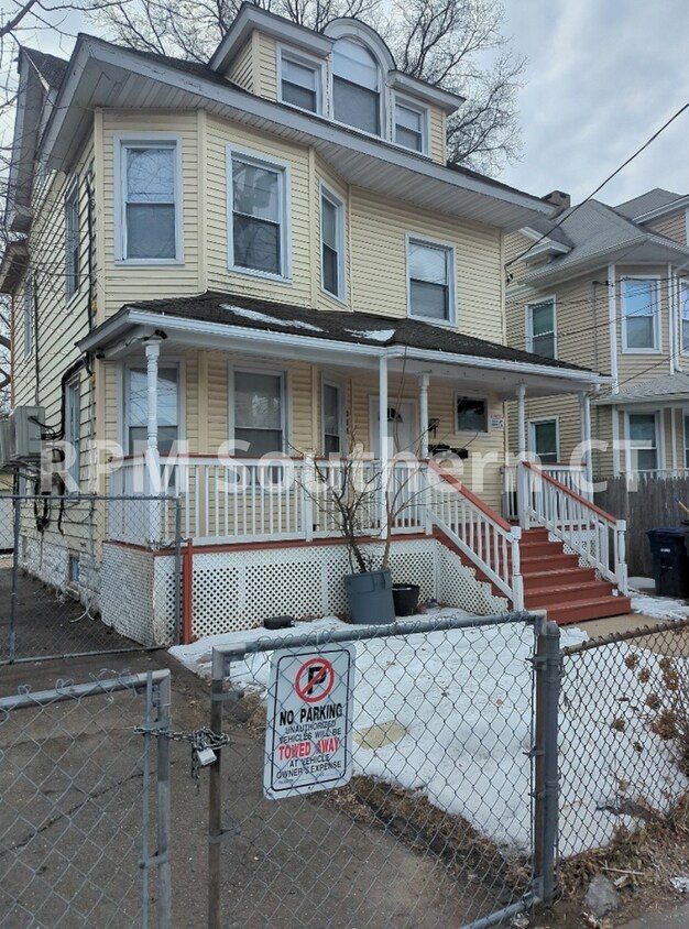 Foto principal - 359 Wood Ave