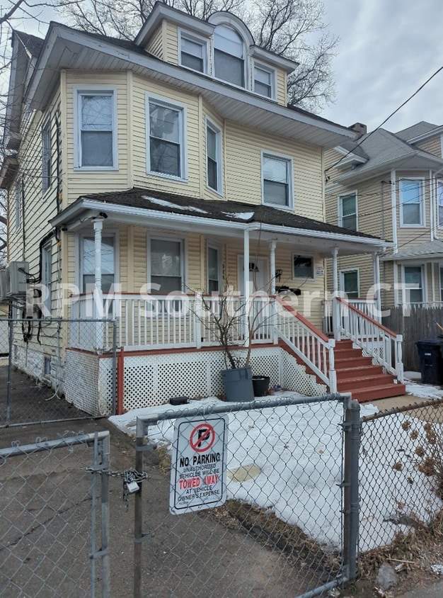 Primary Photo - 359 Wood Ave