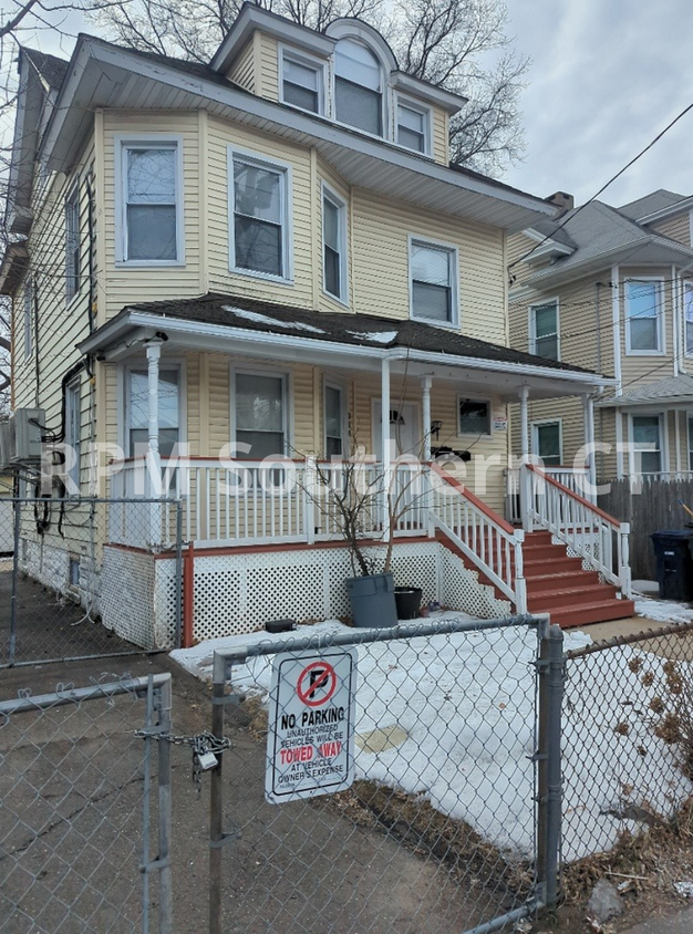 Primary Photo - Newly Updated 1-Bedroom Apartment – Freshl...