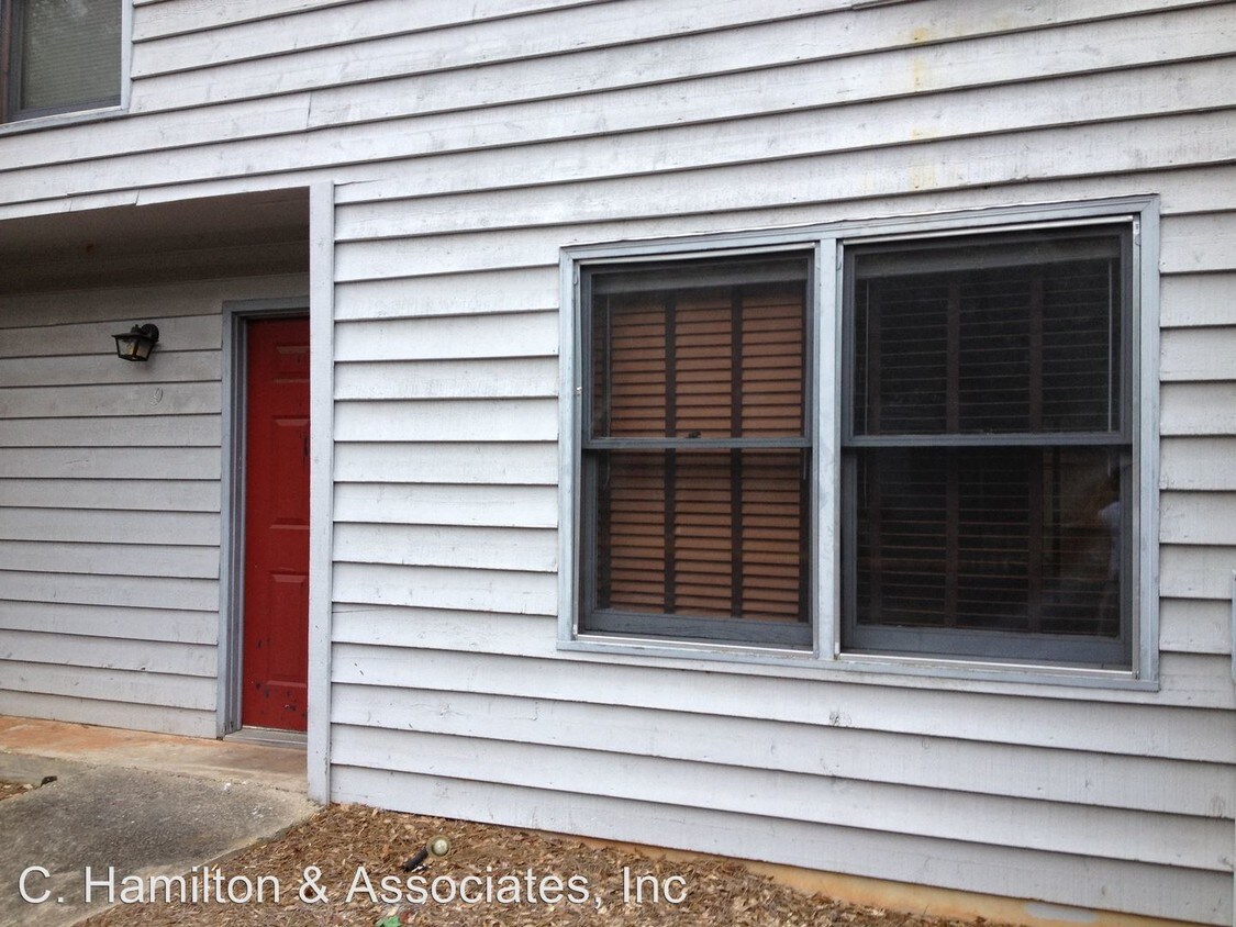 Primary Photo - 1775 S MILLEDGE Ave