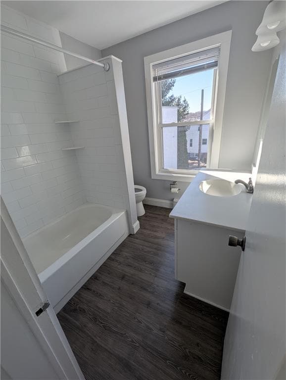 Building Photo - 62 Pleasant St