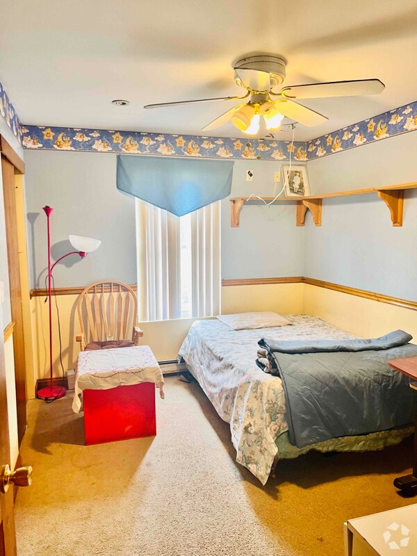 Apartments under 1,300 in Ronkonkoma NY 2 Rentals