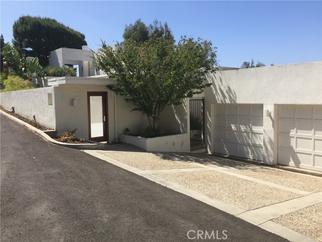 Building Photo - 12551 Daniger Rd