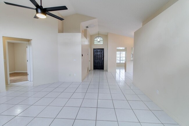 Building Photo - 10538 Sun Villa Blvd - Available December ...