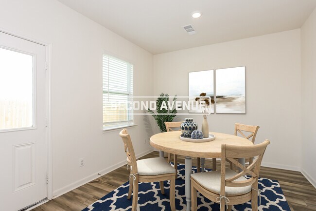Building Photo - 108 Son Martin PL