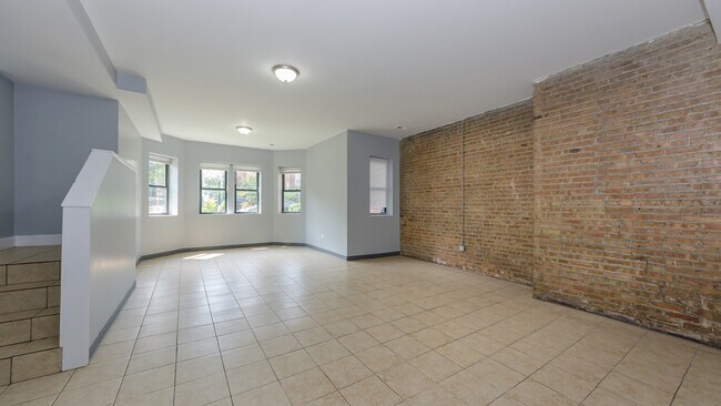 Foto del edificio - 6901 S Paxton Ave