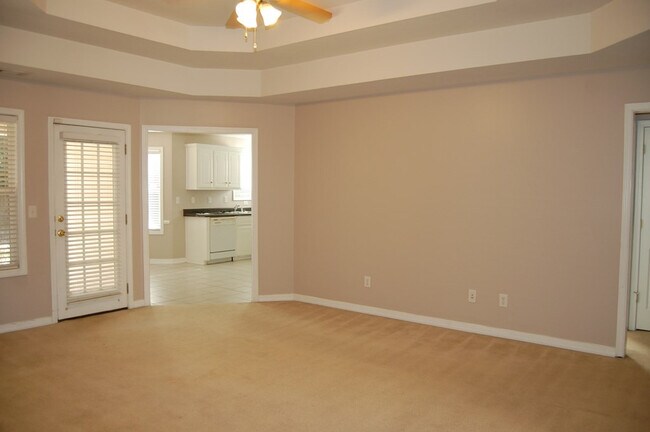 Foto del edificio - 402 Pine Ave SE