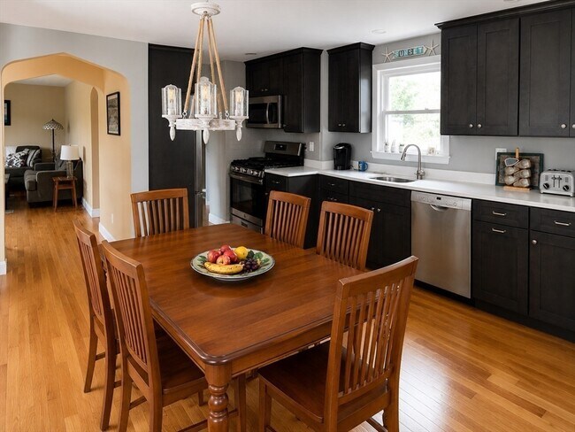 Building Photo - 29 Samoset Ave