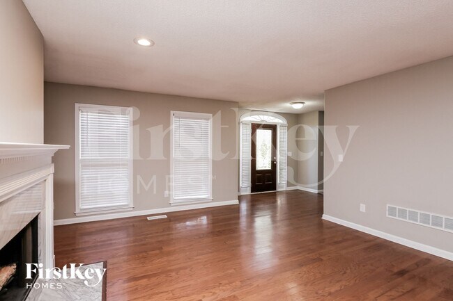 Foto del edificio - 4004 Southbrook Ct NW