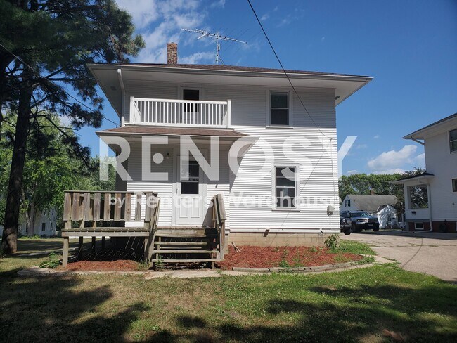 Foto del edificio - 608 Red Wing Ave