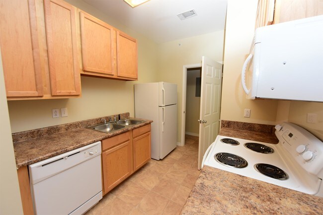 Building Photo - 216 Dominion Dr
