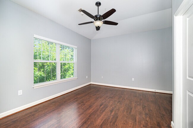 Foto del edificio - 4505 Old Battleground Rd