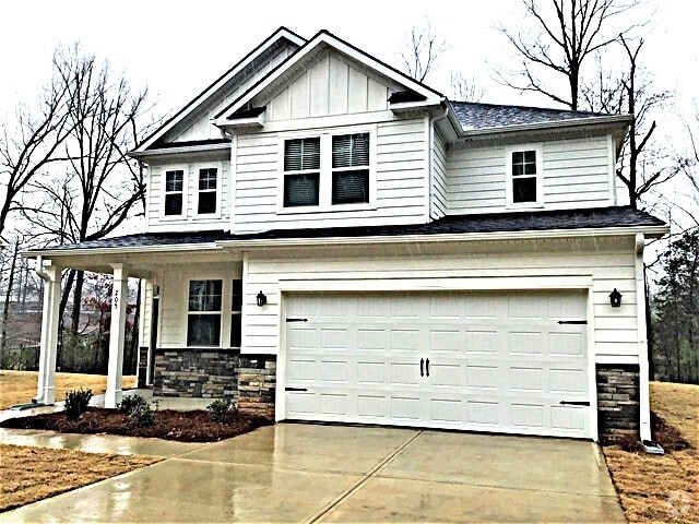 Building Photo - 205 Lindridge Dr