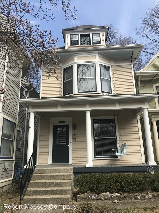 Foto principal - 3 br, 2 bath House - 1261 Bassett Avenue