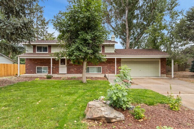 Building Photo - Updated 4-Bedroom Home