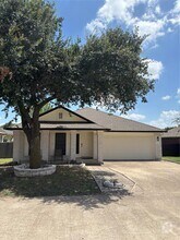 Building Photo - 1425 W Pflugerville Pkwy