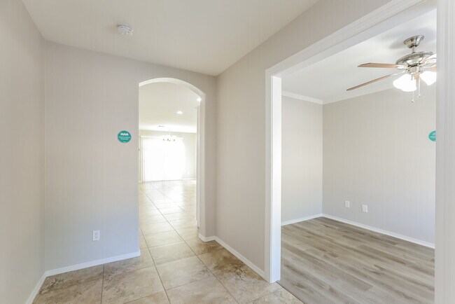 Foto del edificio - 3702 S 62nd Ave