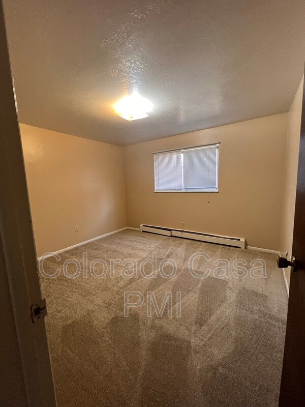 Building Photo - 6613 Dublin Loop W