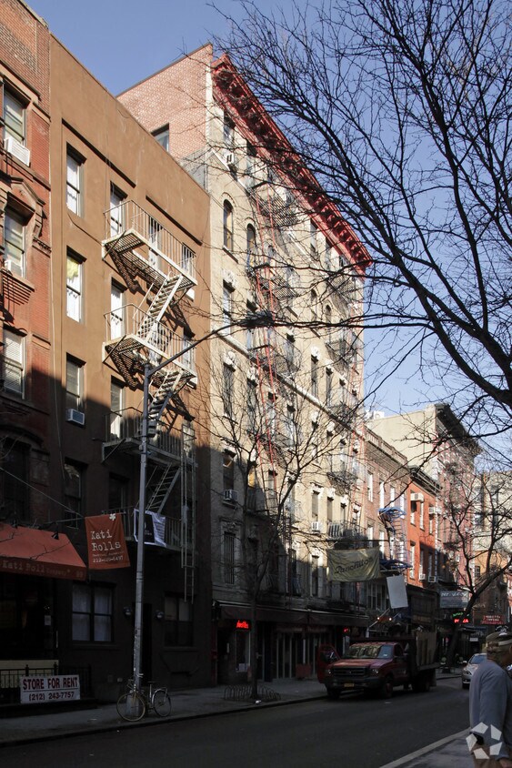 103 Macdougal St, New York, NY 10012 103 Macdougal St New York, NY