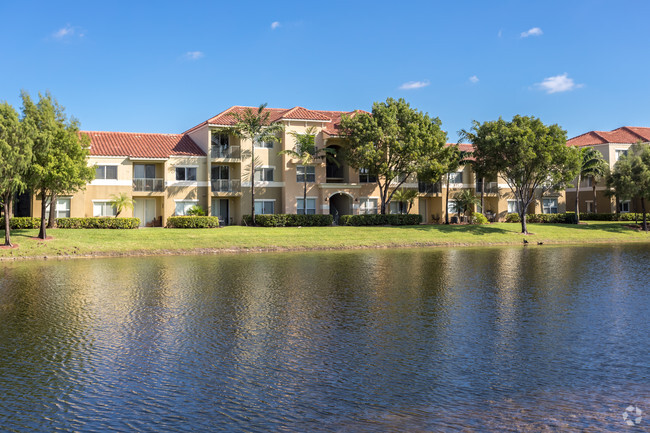 Building Photo - The Palms of Doral