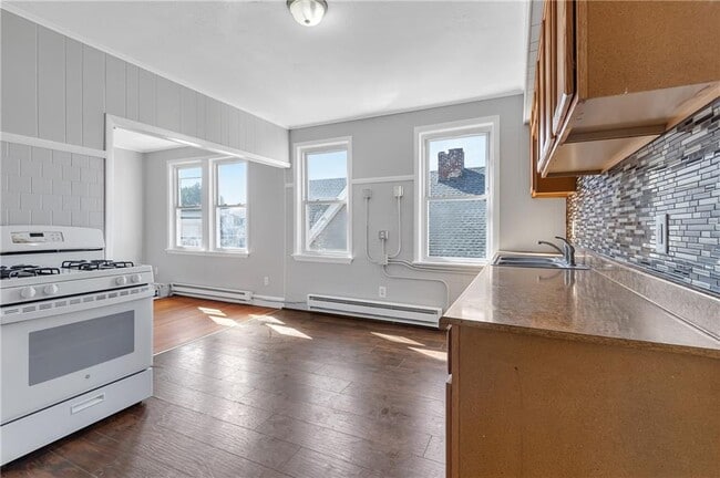 Building Photo - 111 Pocasset Ave