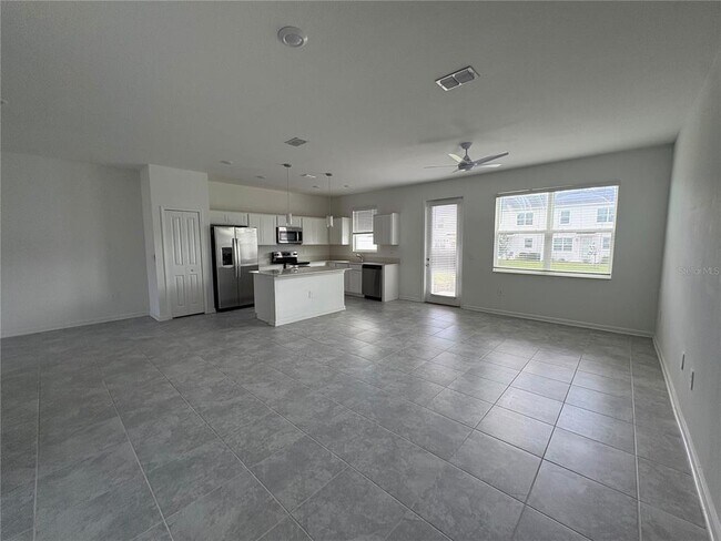 Building Photo - 281 Bogey Dr