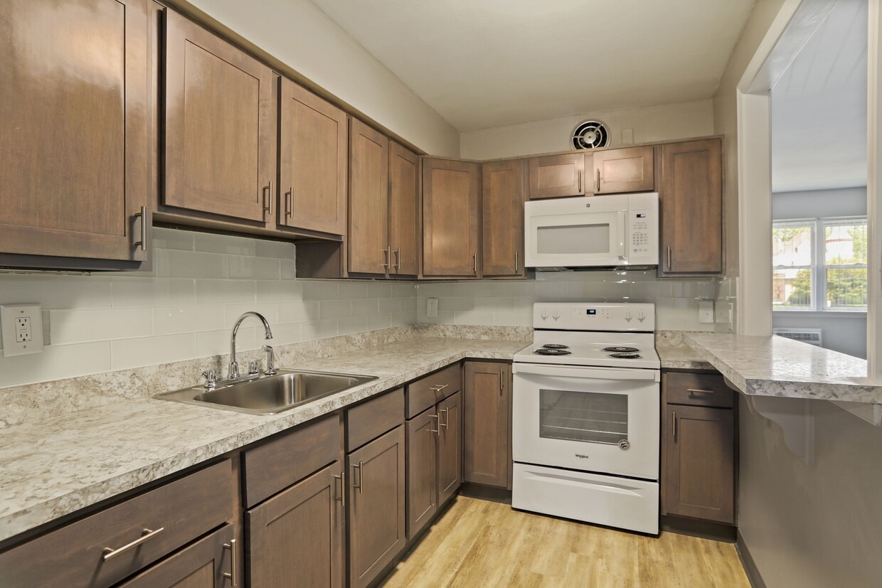 PennWeldy Apartments in Oreland, PA