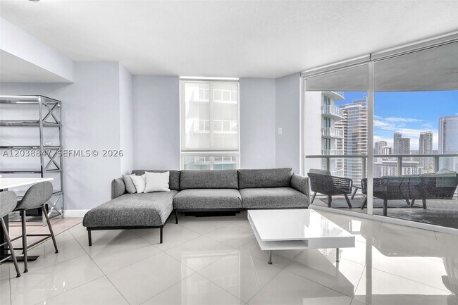 Foto del edificio - 1900 N Bayshore Dr