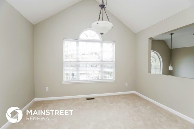 Building Photo - 3012 Edgefield Dr SW