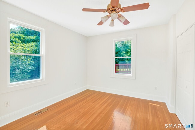 Building Photo - 29 Hazelhurst Ave