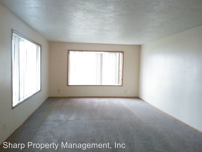 Building Photo - 1605 Fir St
